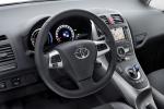 Toyota Auris HSD 2010 года